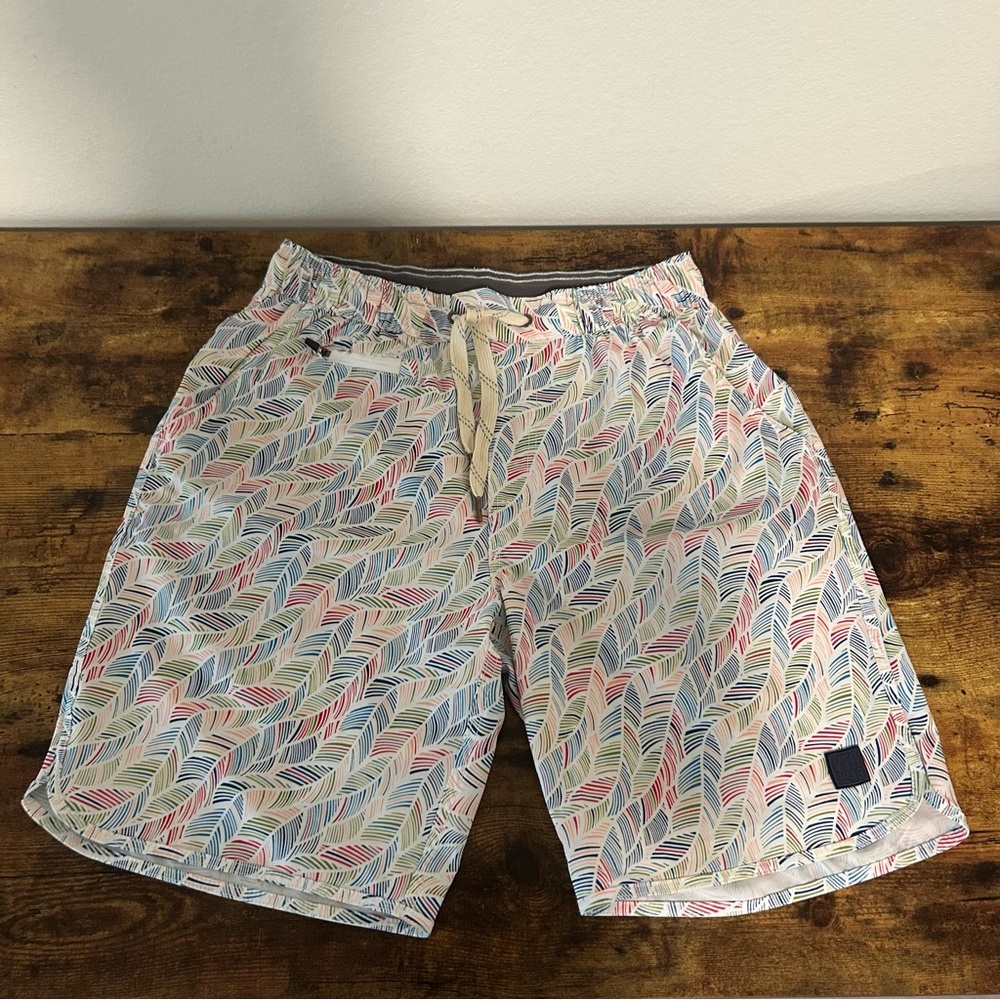 Vintage 1946 Leaf print lightweight shorts